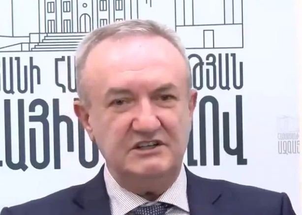 Вопроса увеличения числа русских школ в Армении в повестке нет - Думанян