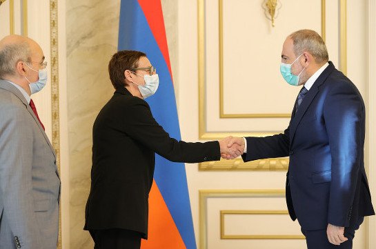 Никол Пашинян обсудил с послом Франции вопросы повестки двусторонних отношений