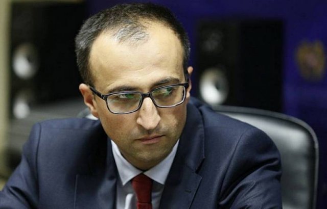 Экс-глава Минздрава Армении призвал прививать против Covid-19 детей старше 12-и