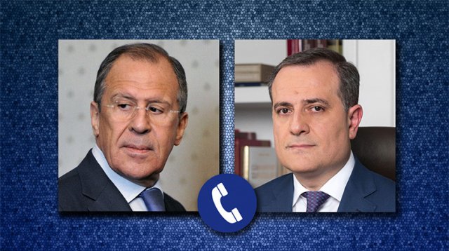 Главы МИД РФ и Азербайджана обсудили реализацию заявлений по Арцаху