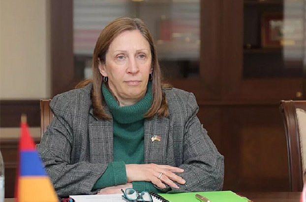 США стремятся помочь армянскому народу в построении демократического будущего – посол Линн Трейси