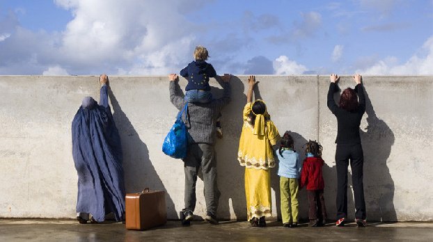 ООН: Число беженцев и внутренне перемещенных лиц в мире превысило 100 млн