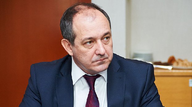 Почему все стрелки переводятся на Россию?