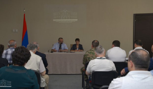В Степанакерте состоялась презентация книги МИД «Арцахский вопрос и внешняя политика Республики Арцах»