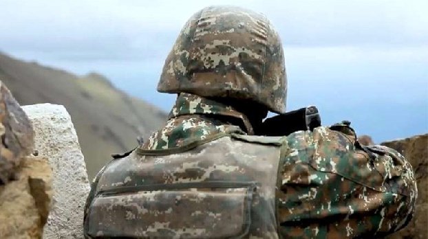 ВС Азербайджана открыли огонь в направлении армянских боевых позиций