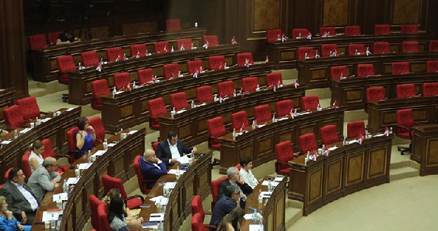 Совет Национального Собрания 14 июля обсудит вопрос обращения в КС для лишения оппозиционных депутатов мандатов