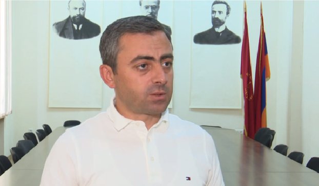 Оппозиция в сентябре вернется в парламент, но только со своей повесткой - Сагателян