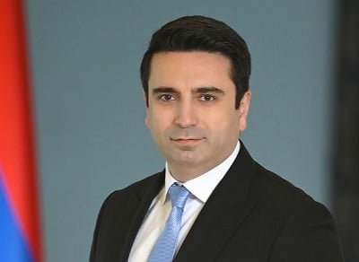 Председатель НС Армении поздравил выпускников республики с Последним уроком