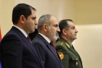 Сенор Асратян: Мы терпим поражение и теряем с позором, а не хотя бы с достоинством