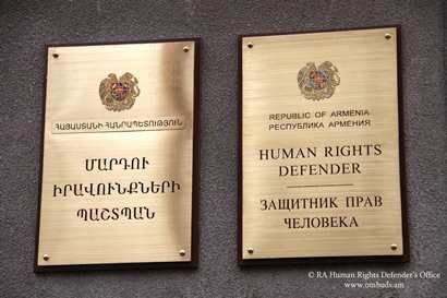 Родственники похищенных азербайджанцами солдат обратились к омбудсмену Армении