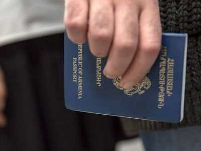 В Армении отныне 16-летние граждане при получении паспортов должны будут заплатить 1000 драмов