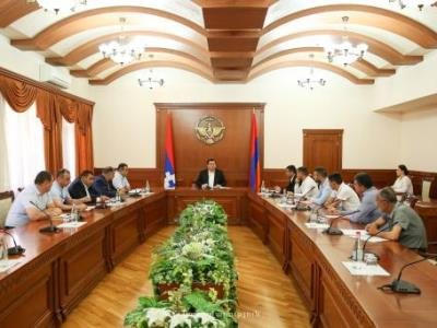 Госминистр Арцаха провел совещание по вопросам энергетики и безопасности