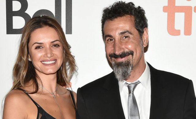 Серж Танкян с женой