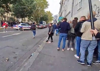 Во время демонстрации против насилия в Париже произошли столкновения
