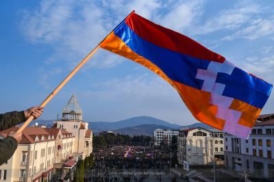 POLITICO: ЕС, США и Россия провели секретные переговоры за несколько дней до кризиса в Нагорном Карабахе