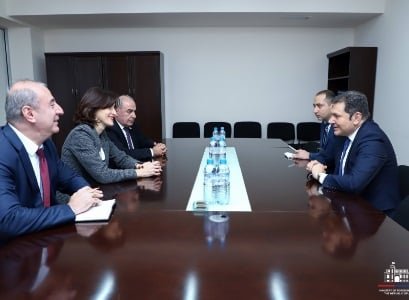 Замминистра ИД РА ознакомил главу комиссии парламента Грузии с процессом нормализации отношений с Азербайджаном
